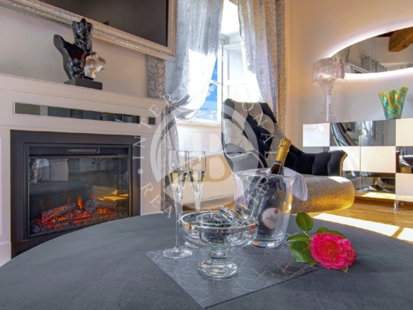 Leilighet i villa med resepsjon