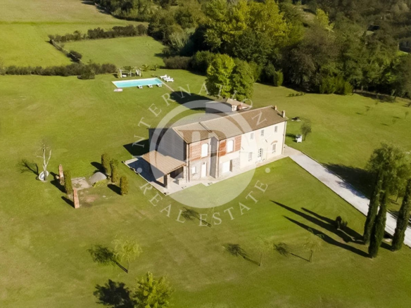 Esclusivo Casale Ristrutturato Sulla Collina Di Lucca