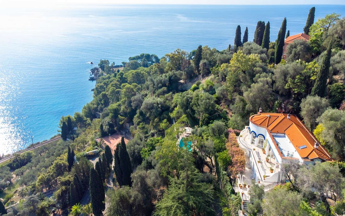 Proprietà Fronte Mare In Prossimità Di Montecarlo