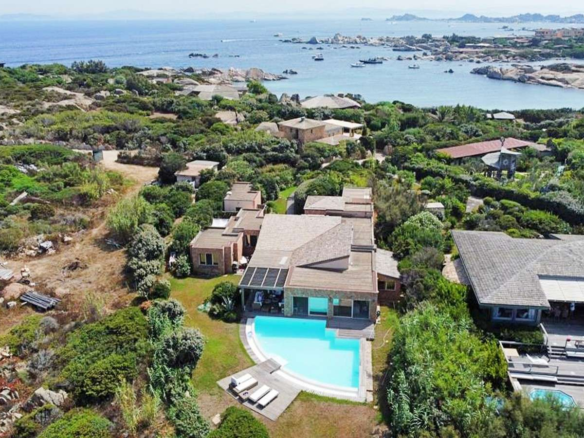 Villa Sull’isola Di Cavallo Fronte Mare