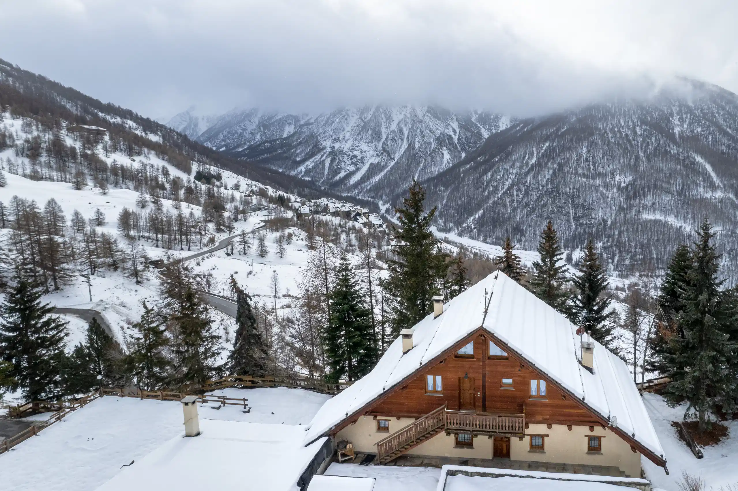 Prestigioso Chalet Con Giardino e Vista sulle Montagne a Sestriere