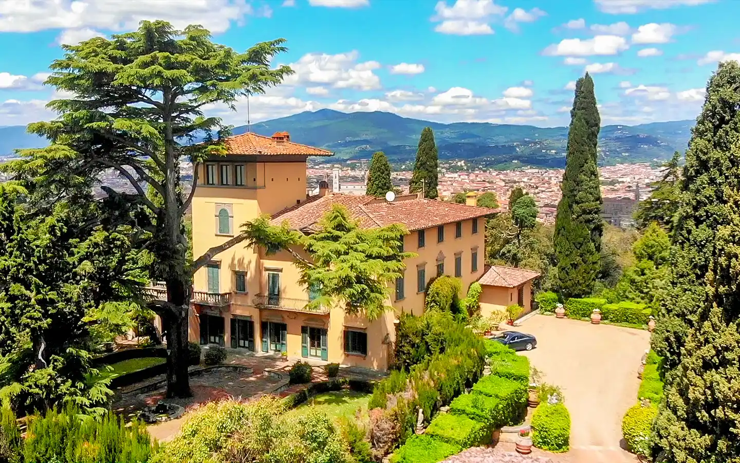 Prestigiosa Villa Storica Con Parco Sulle Colline Di Firenze