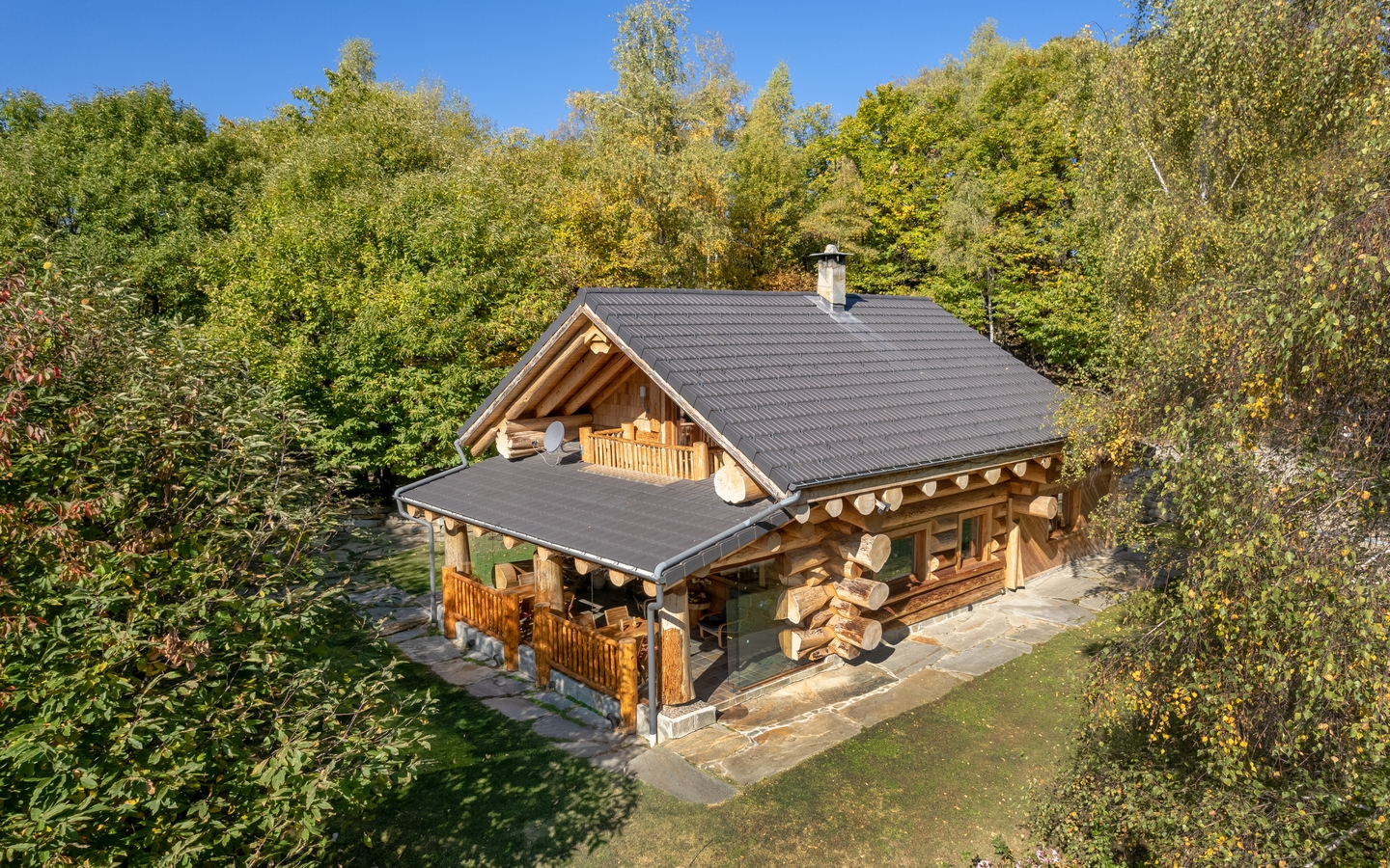 Incantevole Chalet Di Nuova Costruzione Con Casette Sugli Alberi Immerso In Grande Parco Privato