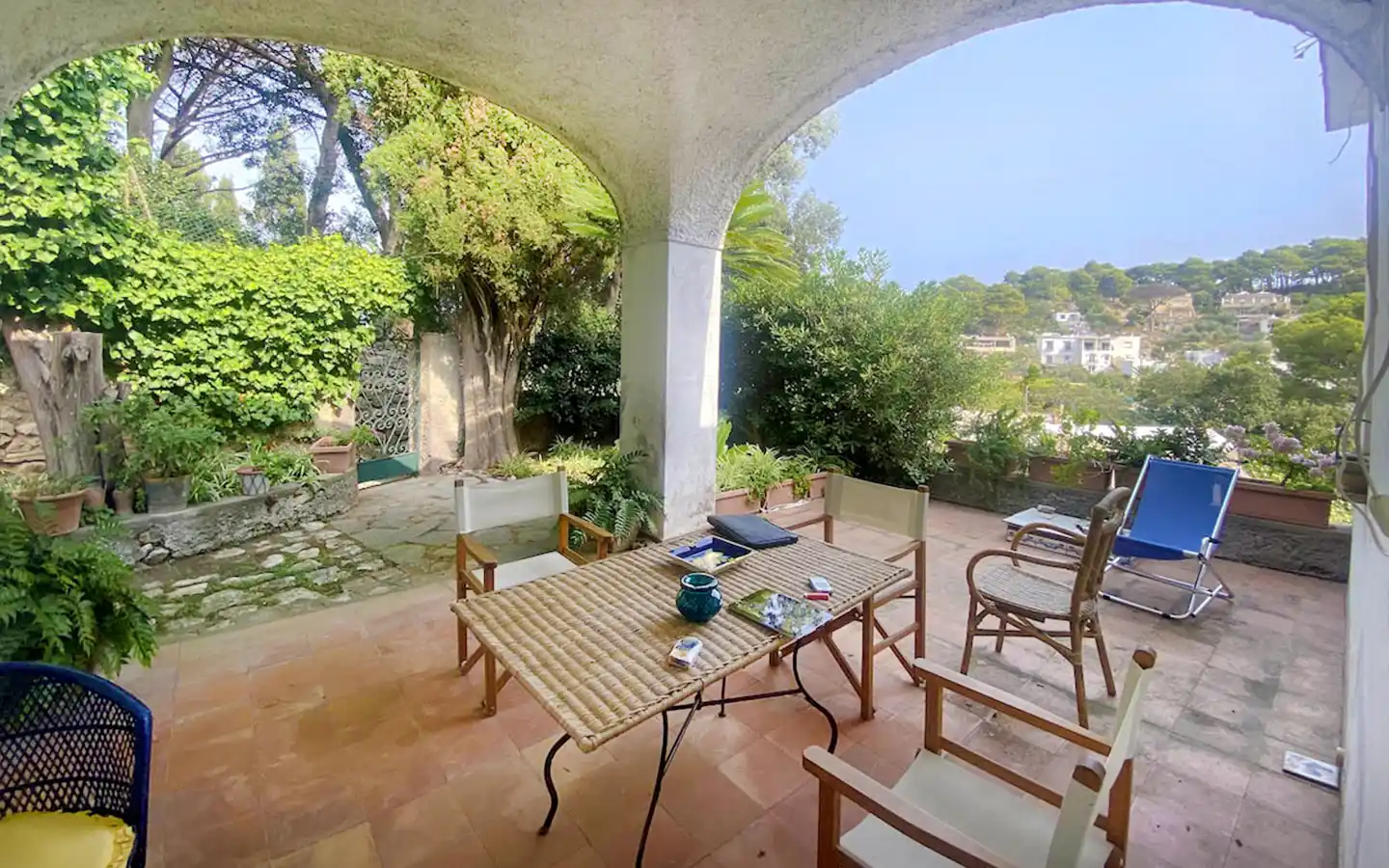 Villa med trädgård till salu, Capri