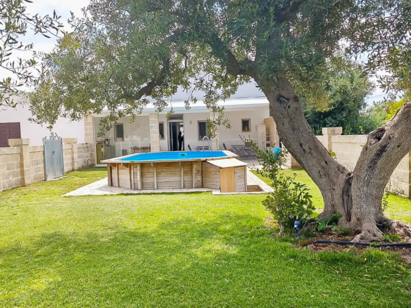 SI 100 Villa contemporanea con piscina privata in vendita a Fasano, Puglia