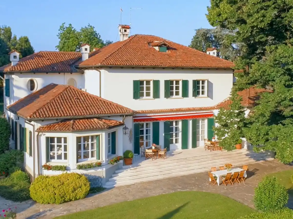 IB 760 Villa con piscina e terreno a Vicenza (1)